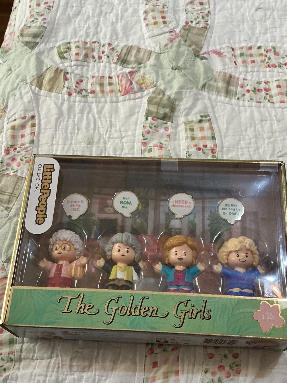 Signature Little People The Golden Girls 4-Figure Set - Gold, Green, Blue, Pink
